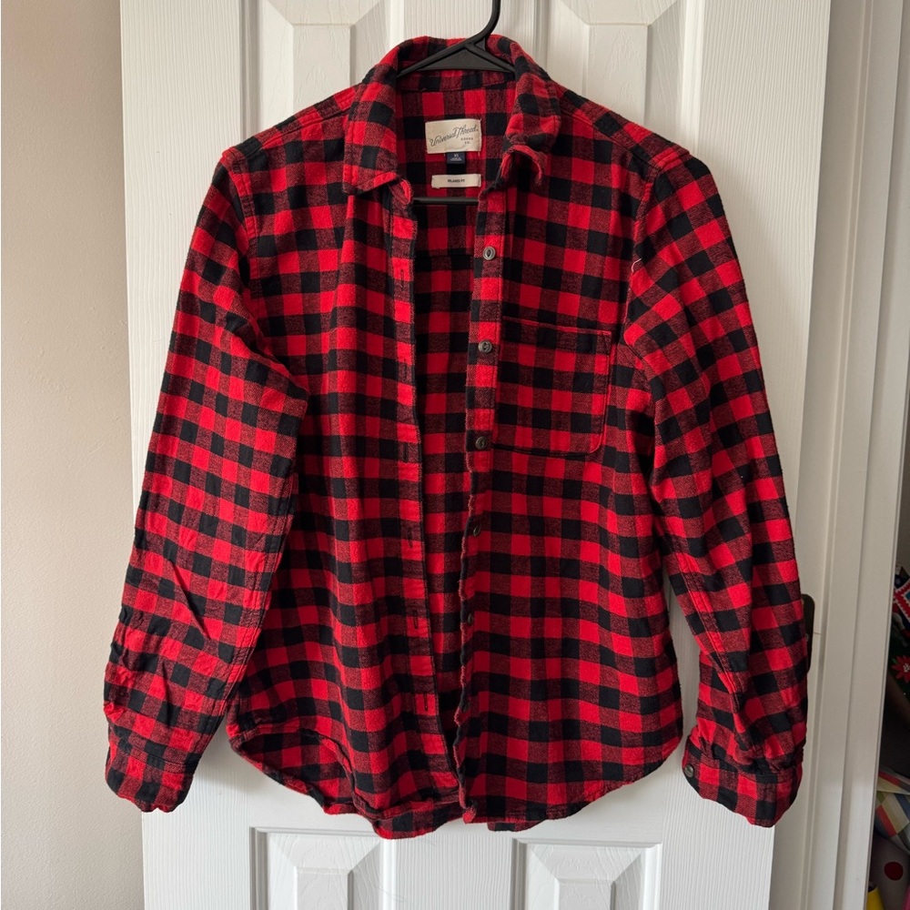 Universal Thread Red and Black Buffalo Plaid Button-Down Shirt